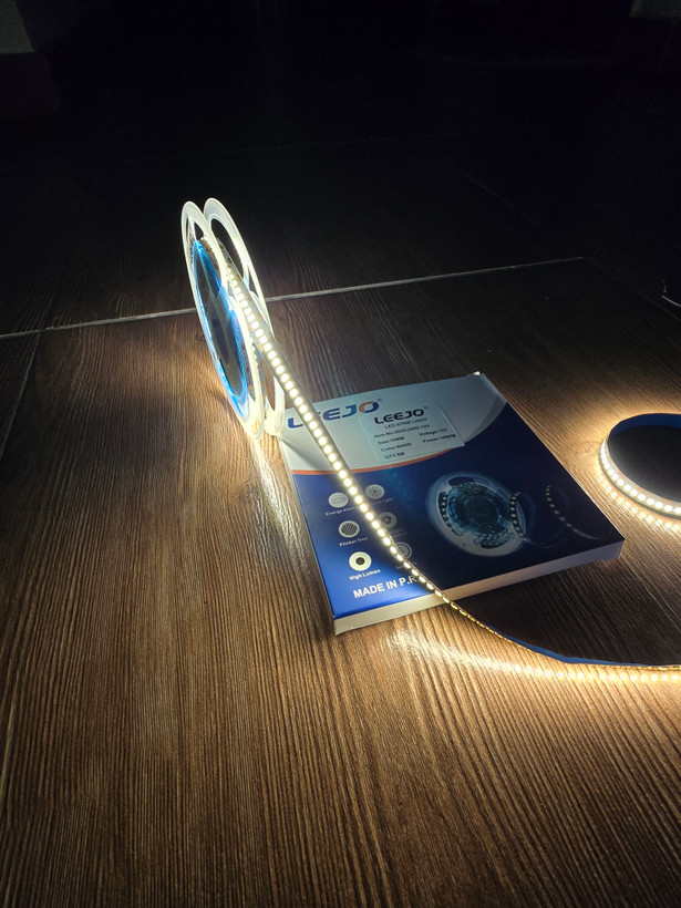 ریسه ال ای دی (LED) نواری لیجو مدل 2835 تراکم 240 – نور نچرال (4000K) رول 5 متری